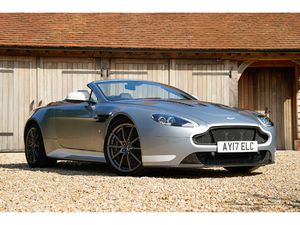 ASTON MARTIN VANTAGE ROADSTER S 2017 ASTON MARTIN V12 VANTAGE S ROADSTER - MANUAL