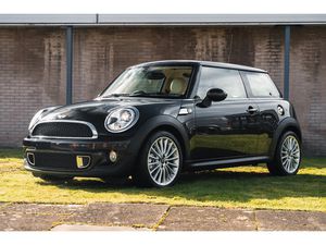 2012 MINI 'INSPIRED BY GOODWOOD' - 10,333 MILES