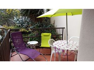 STUDIO 30 m2  parking privatif  cave