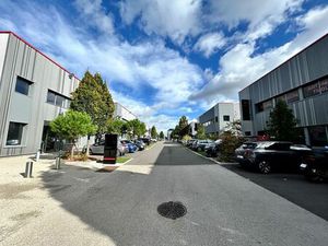 Location local d'activités LE BLANC MESNIL 8 481 m²