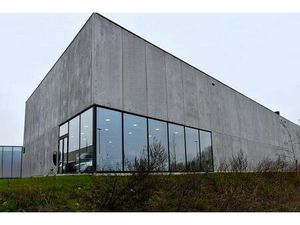 Location local d'activités RONCQ 1 600 m²