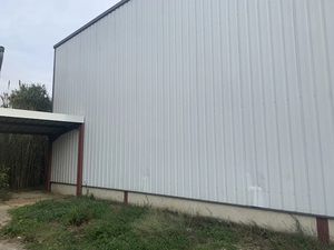 Location locaux professionnels 300 m² à Orange (84100)  2 400 €