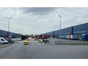 Location entrepôt / local d'activités VILLABE 18 190 m²