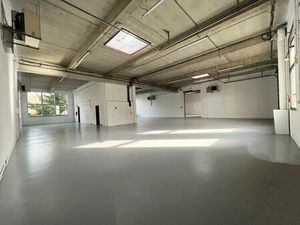 Location local d'activités LA VERRIERE 437 m²