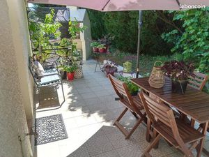 Maison avec terrain agricole et vignes d'agrément