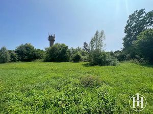 Vente terrain 1369 m² à Saint-Amand-Montrond (18200)  23 000 €