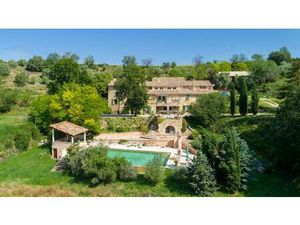 Domaine de 82 hectares d'un seul tenant en Haute Provence