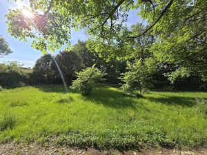 Vente terrain 725 m² à Lussan (30580)  78 000 €