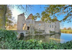 Maison Doyet m² T-5 à vendre  950 000 €