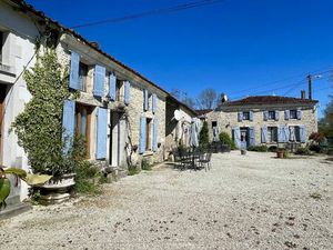 Vente maison 35 pièces 511 m² Néré (17510)