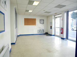 Vente local commercial 107m2 Pau 64000 - 124700 € - Surface Privée