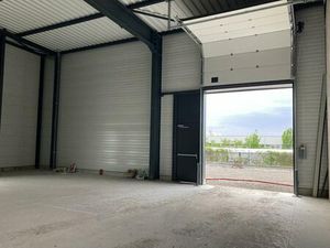 LOCAUX D'ACTIVITE A LOUER