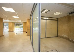 A LOUER LOCAL COMMERCIAL 360 m2 AIX CENTRE