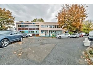 A LOUER LOCAUX D'ACTIVITÉS ZI TORCY SUD