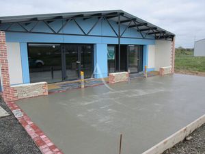 à louer Local commercial 150 m² – 1 500 € |Saint-Jean-de-Monts