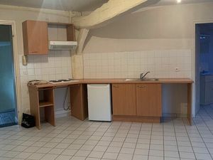 A louer STUDIO de 25m² à SAINTE BAZEILLE au coeur du village