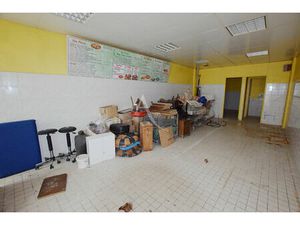PROCHE CENTRE-VILLE NANGIS  LOCAL COMMERCIAL DE 42 M² ENVIRON