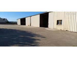 Local de stockage grandes portes