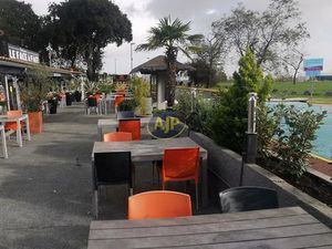 Vente locaux professionnels 560 m² à Le Verdon-sur-Mer (33123)  257 000 €