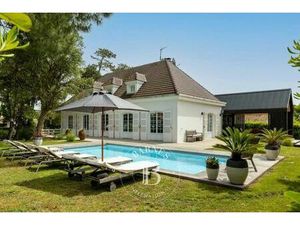 Maison de prestige de 200 m2 en location Anglet  France