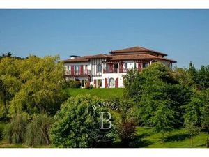 Maison de 6 pièces de luxe en location à Ahetze  France