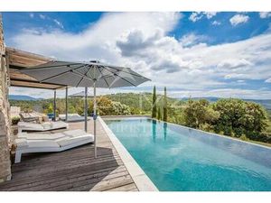 Maison de 14 pièces de luxe en location à Roussillon  France