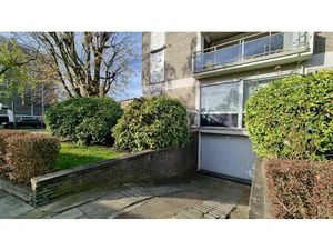 Garage te koop in Berchem