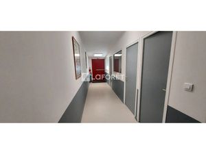 Location locaux professionnels 12 m² à Ducos (97224)  450 €