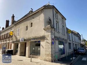 Local commercial à louer 75.25 m² - Jargeau (45) - 850€