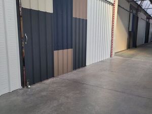 LOCATION BOX de STOCKAGE de 100m²