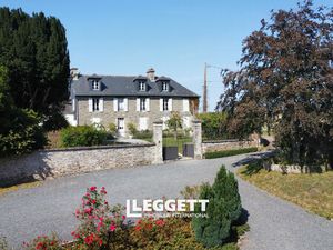 Maison 6 pièce(s)  COURVAUDON