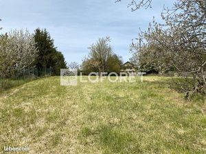 Terrain 1 323 m² Cousance