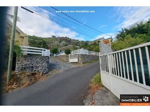 Location maison 115 m² à Saint Gilles Les Bains (97434)  1 840 €