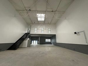 Location local d'activités VAUX LE PENIL 309 m²