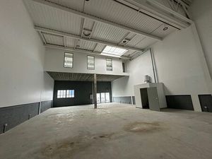 Location local d'activités VAUX LE PENIL 589 m²