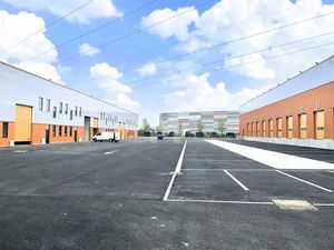 Location Local d'activités Le Coudray Montceaux 91830