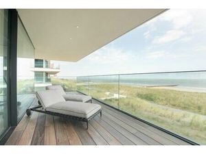 Blanke Top - Appartement de coin avec finitions Nec Plus Ul