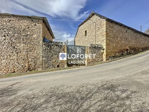 Vente maison 5 pièces 309 m² à Coubisou (12190)  109 500 €