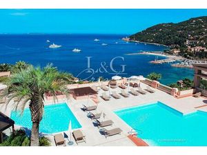 À Vendre Appartement Théoule-Sur-Mer avec Piscine  4 Pièces  109.8m²