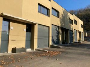 Location commerce 1877 m² à Fleurieu-sur-Saône (69250)
