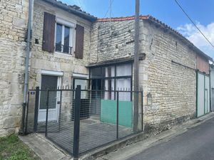 Maison à vendre à Aigre (16140) - Charente