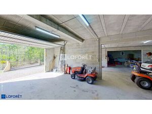 Annonce vente maison 5 pièces de 128m2 à Saint laurent de cerdans (66260) - ParuVendu.fr r