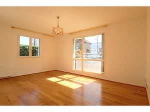 SECTEUR VAUBAN - 2 PIECES À 7 MIN À PIED DU TRAM T4 'LYCEE H