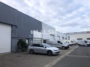 Locaux d'Activités à VENISSIEUX - A LOUER - 1521 m² divisibles à partir de 170 m²