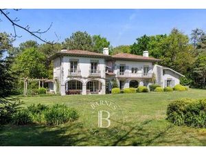 Maison de 10 pièces de luxe en location à Biarritz  Nouvelle-Aquitaine