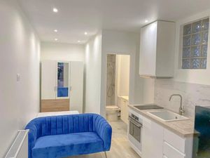 Location meublée appartement 1 pièce 18 m² à Gagny (93220)  850 €