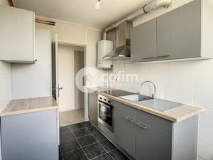 Vente appartement 3 pièces 68m2 Mourenx 64150 - 65000 € - Surface Privée