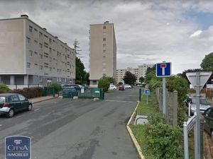 Parking à louer - Olivet (45) - 42€