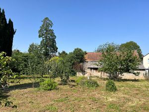 A VENDRE - Ancienne écurie avec terrain attenant - 85 m² développés - SAINT GENIEZ D'OLT