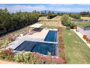 Vente maison 20 pièces 700 m² à Pernes-les-Fontaines (84210)  2 650 000 €